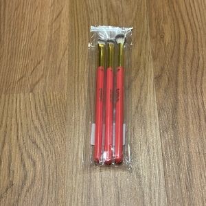 5 for $25 item 🌺 Alamar Brush Set